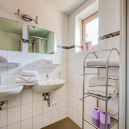 In Near Lift, Cleaning Included Διαμέρισμα Hainzenberg